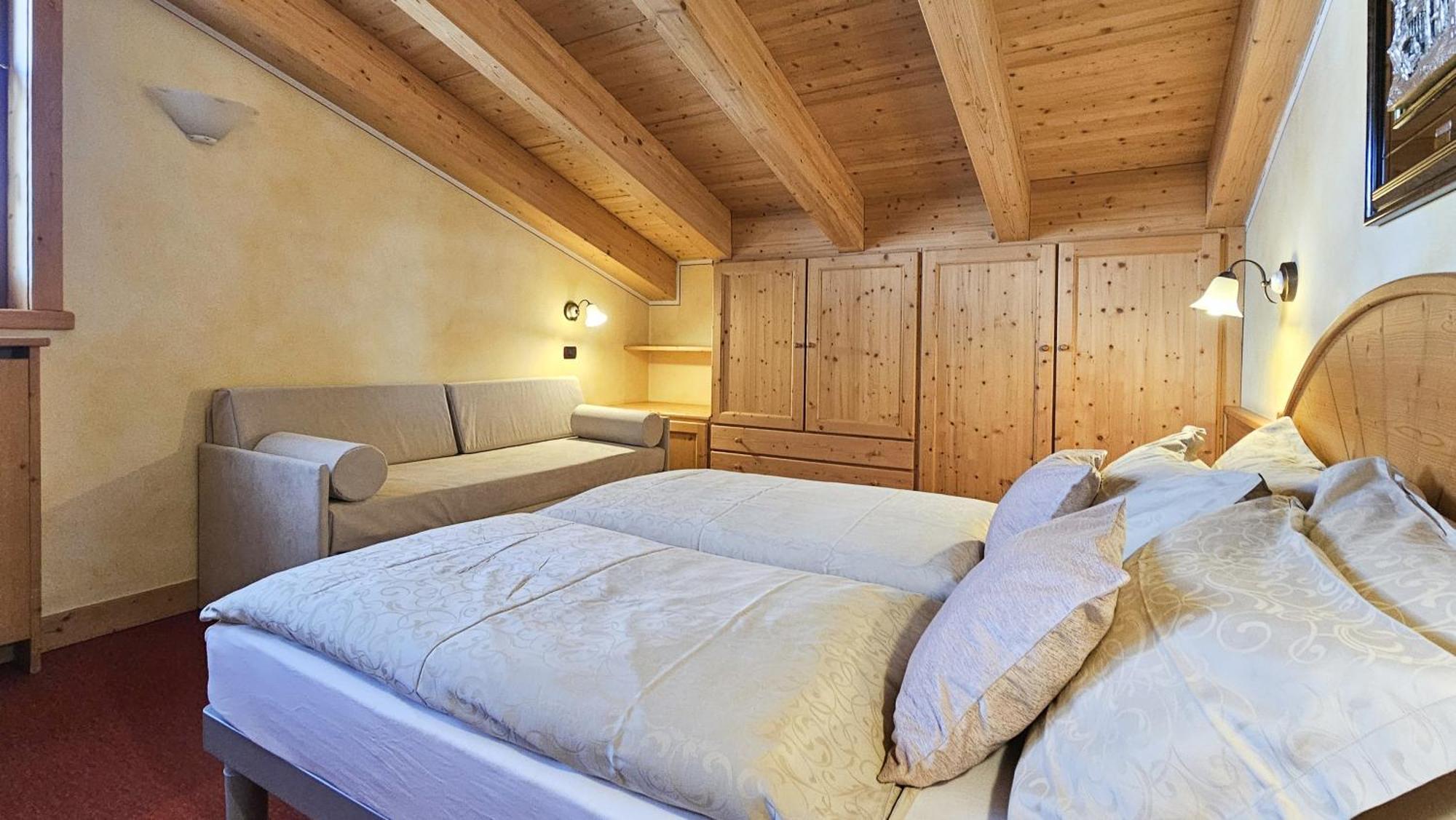 Albergo Alpenrose Livigno Exterior photo