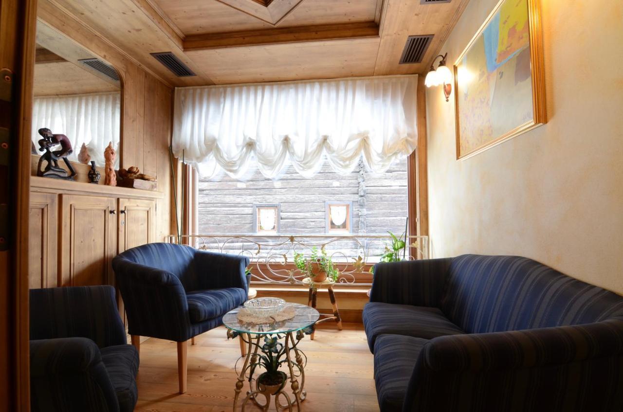 Albergo Alpenrose Livigno Exterior photo